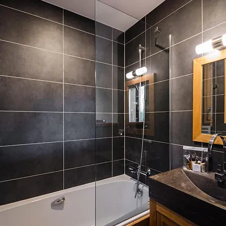 Chalet Avec Sauna, Wifi Et Parking A - Fr-1-343-232